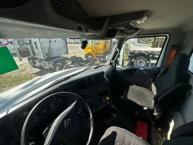 2020 NAVISTAR INTERNATIONAL LT625 DAYCAB T/A