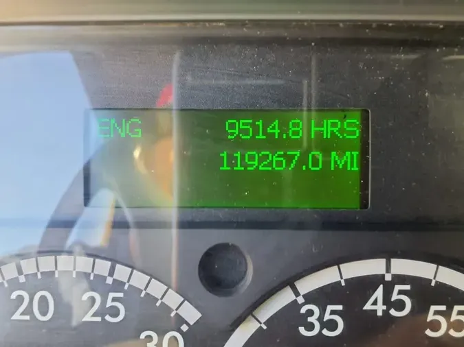2016 FREIGHTLINER/MERCEDES M2 106