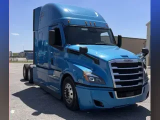 2020 FREIGHTLINER CA126