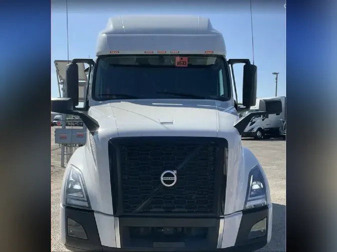 2025 VOLVO VNL64T7605a97d833bc630e94f0ba5e9cdf4c57b4