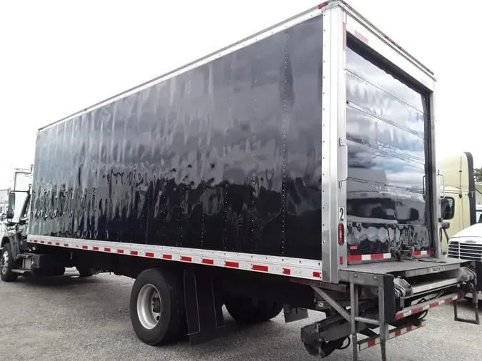 2019 FREIGHTLINER M2 106
