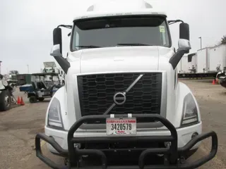 2020 VOLVO VNR64T-640