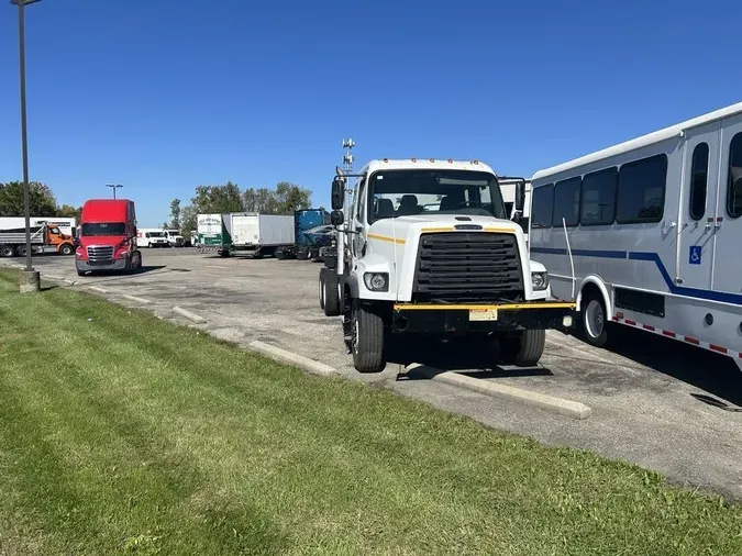 2016 Freightliner 108SD