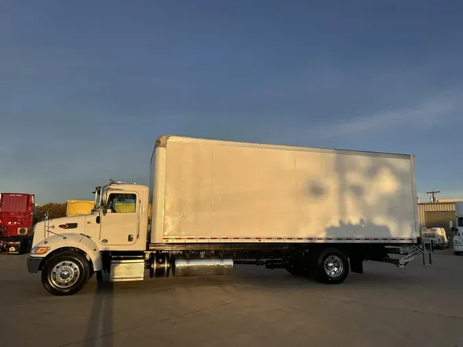 2019 Peterbilt 337