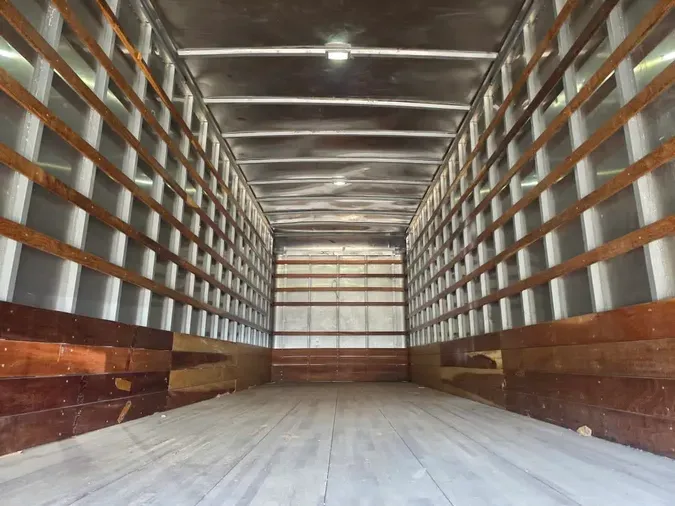 2019 FREIGHTLINER/MERCEDES M2 106