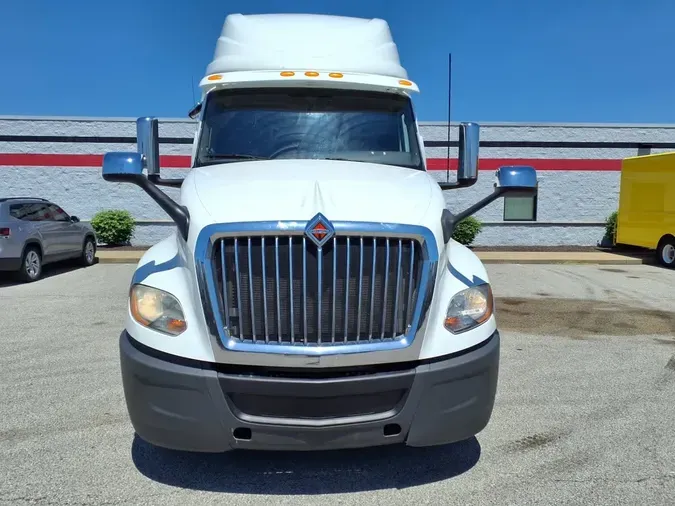 2019 NAVISTAR INTERNATIONAL LT625 SLPR CAB
