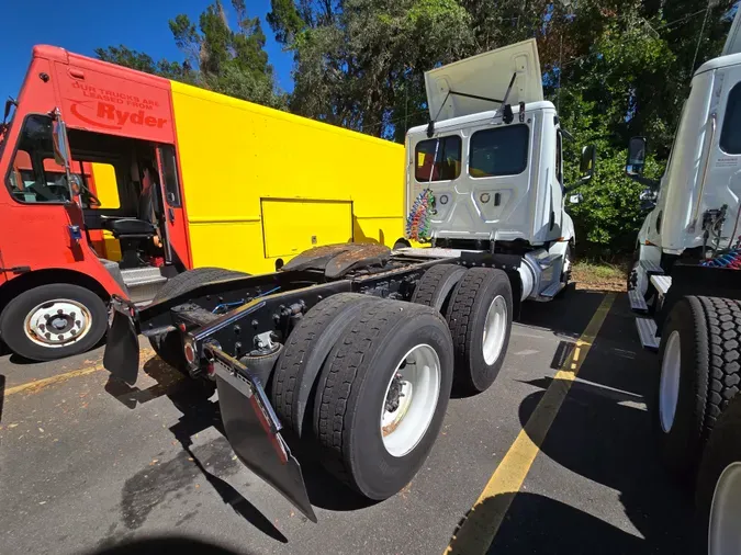 2020 FREIGHTLINER/MERCEDES NEW CASCADIA PX12664