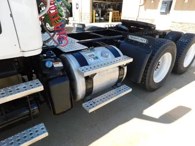 2019 Freightliner Cascadia 126 Day Cab