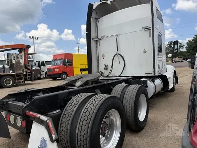 2013 KENWORTH T660
