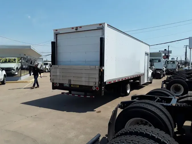 2019 FREIGHTLINER M2 106