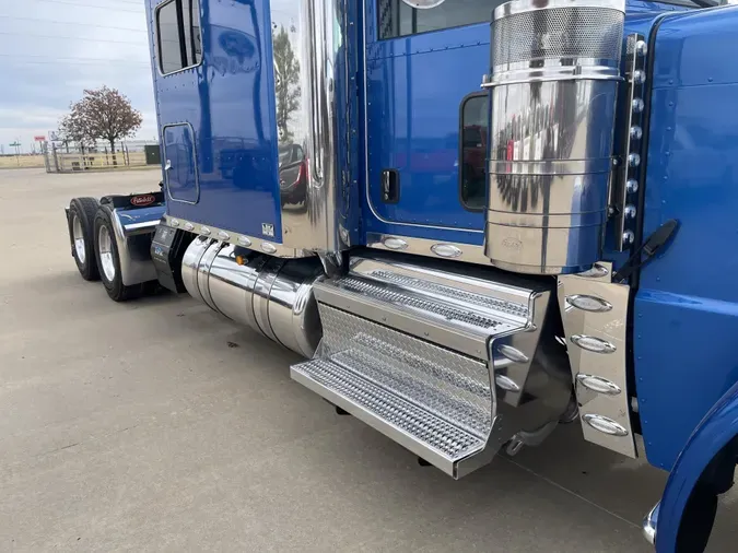 2023 Peterbilt 3895aa9caf28c6f248f6ca2bf78c7d5f7be