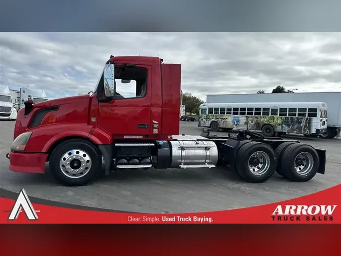 2015 VOLVO VNL3005aac1b3e82a285680de37c1d9bd9b371