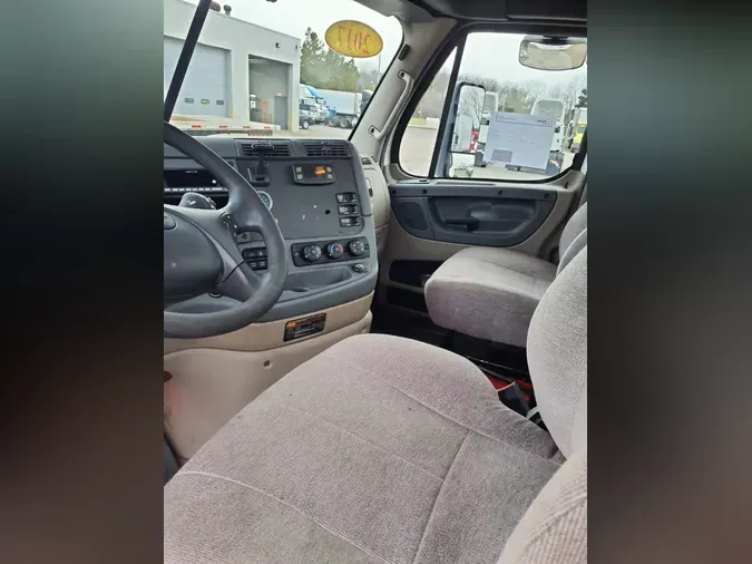 2017 FREIGHTLINER/MERCEDES CASCADIA