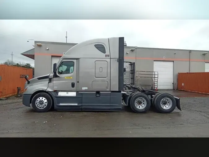 2024 Freightliner Cascadia 126