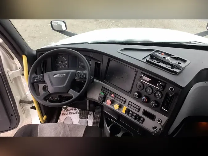 2022 Freightliner Cascadia 126