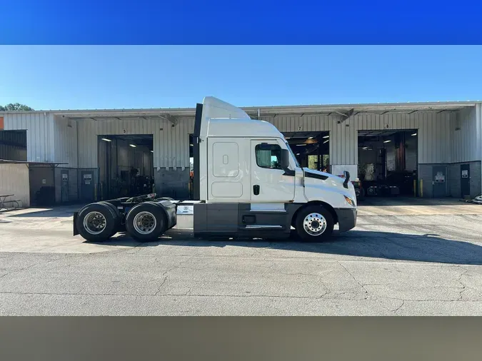 2022 Freightliner Cascadia 1265ab0d57ba5e056b7a7b49932a5f8e326