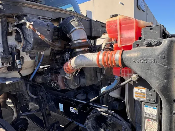 2018 Peterbilt 5795ab13e9347386c518342dbfd9cfeab85