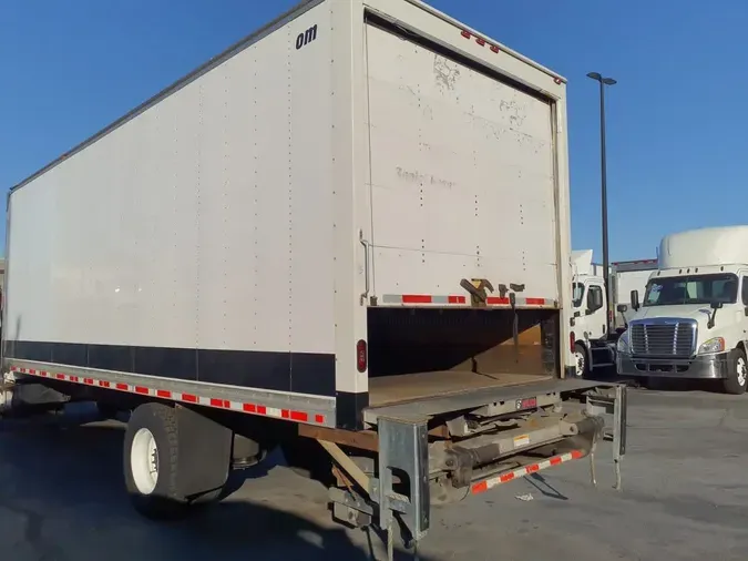 2018 FREIGHTLINER M2 106