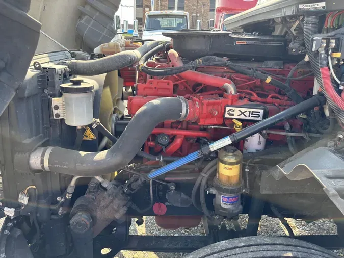 2021 International LT625