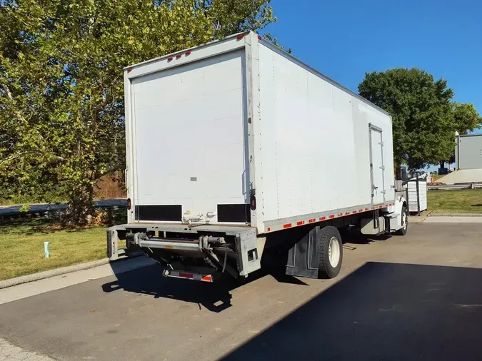 2019 FREIGHTLINER/MERCEDES M2 106