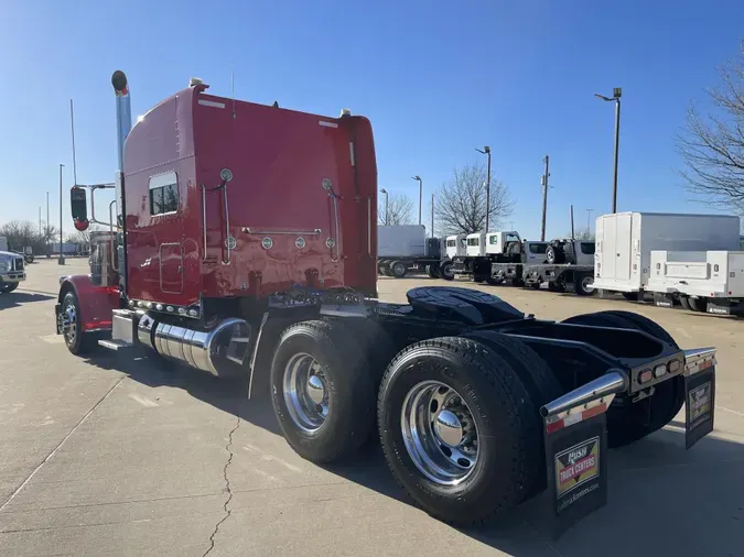 2020 Peterbilt 389