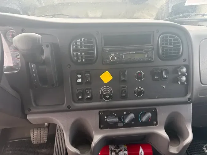 2017 FREIGHTLINER/MERCEDES M2 106