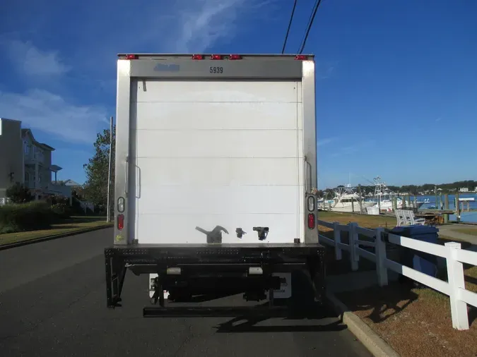 2018 INTERNATIONAL 4300