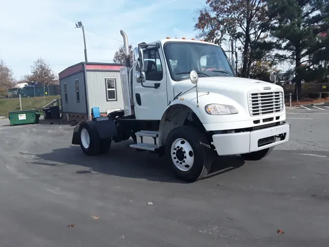 2017 FREIGHTLINER/MERCEDES M2 106