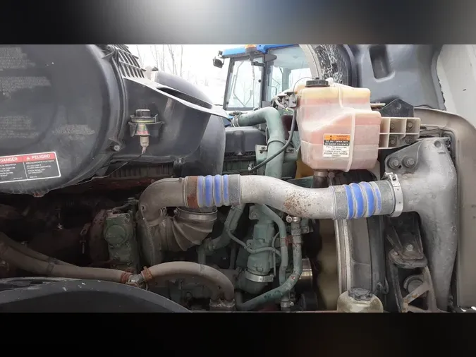 2019 Volvo VNL3005abbcadfedd1922db686b3a0d81020c1