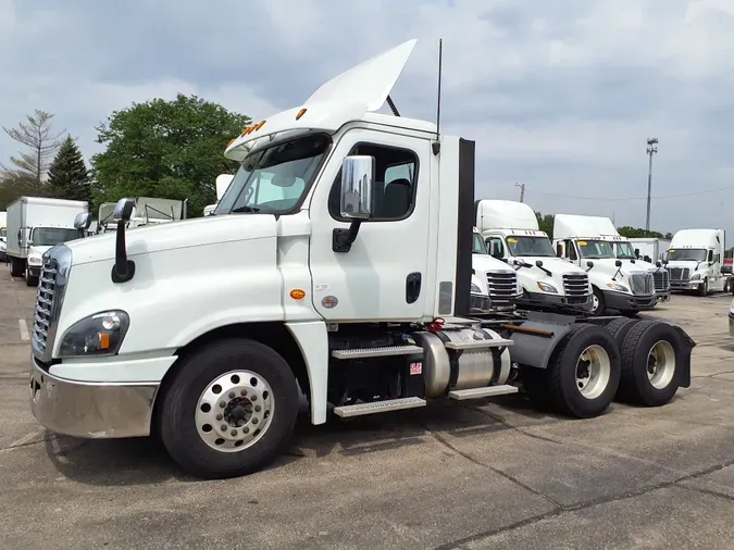 2017 FREIGHTLINER/MERCEDES CASCADIA 1255abc959cdd879c5e88142eea0c66bdf3