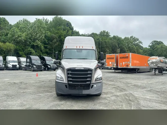 2022 Freightliner Cascadia 126