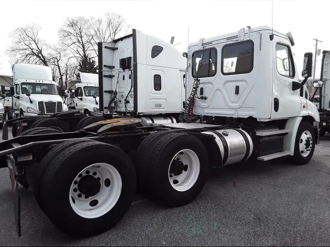 2018 FREIGHTLINER/MERCEDES CASCADIA 113