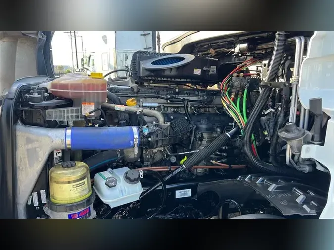 2022 FREIGHTLINER CA126