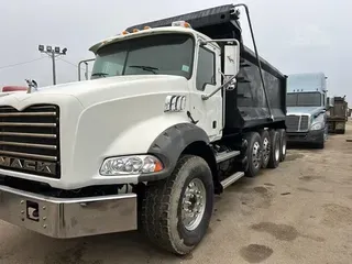 2012 MACK GRANITE GU813