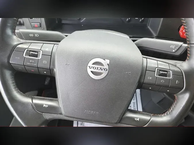 2022 VOLVO VNL64T860