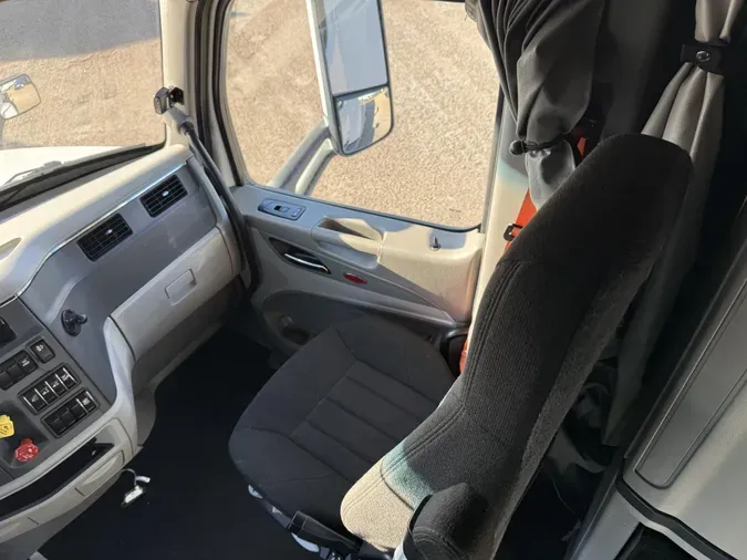 2021 Peterbilt 579