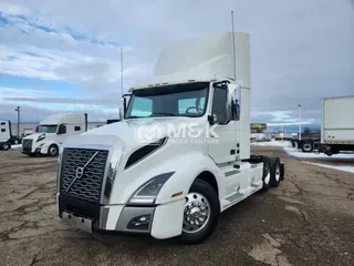 2019 VOLVO VNL62T300