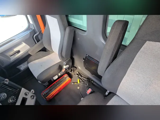 2020 Freightliner Cascadia 126