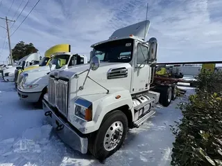 2019 WESTERN STAR 4700