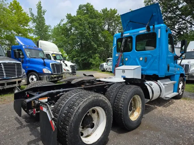 2020 FREIGHTLINER CASCADIA 125