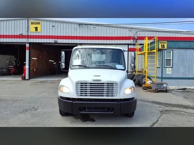 2018 FREIGHTLINER/MERCEDES M2 106