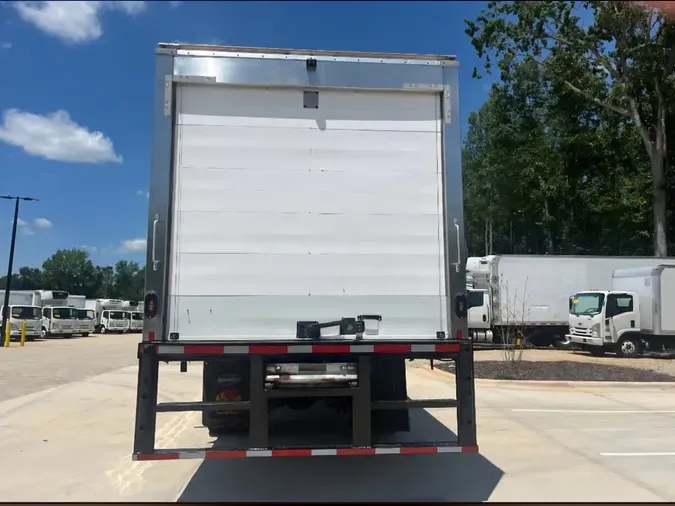 2021 FREIGHTLINER/MERCEDES M2 106