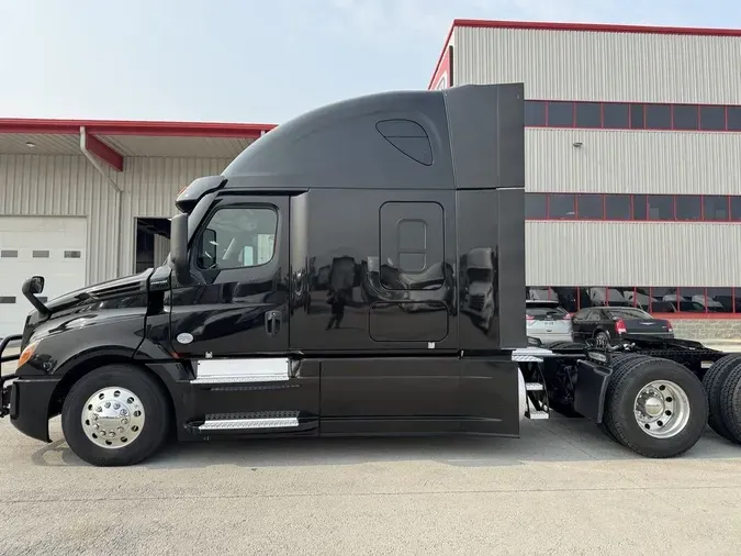 2023 Freightliner Cascadia&reg;