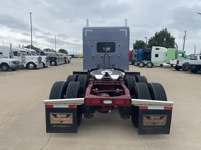 2023 Peterbilt 389