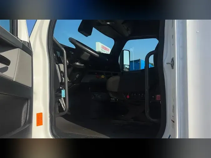 2020 FREIGHTLINER CA126