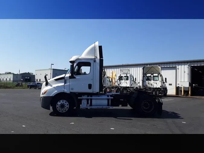 2018 Freightliner Cascadia 1265ad0acba1f57f89834ccb61e1f2150d4