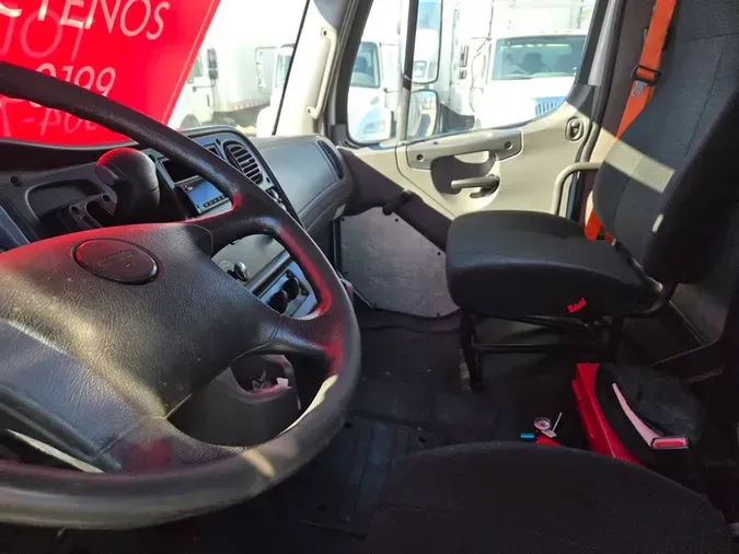 2019 FREIGHTLINER/MERCEDES M2 106