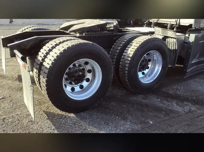 2022 Freightliner Cascadia 126