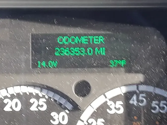 2017 FREIGHTLINER/MERCEDES M2 106