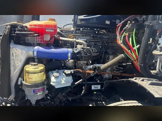 2022 FREIGHTLINER CA126